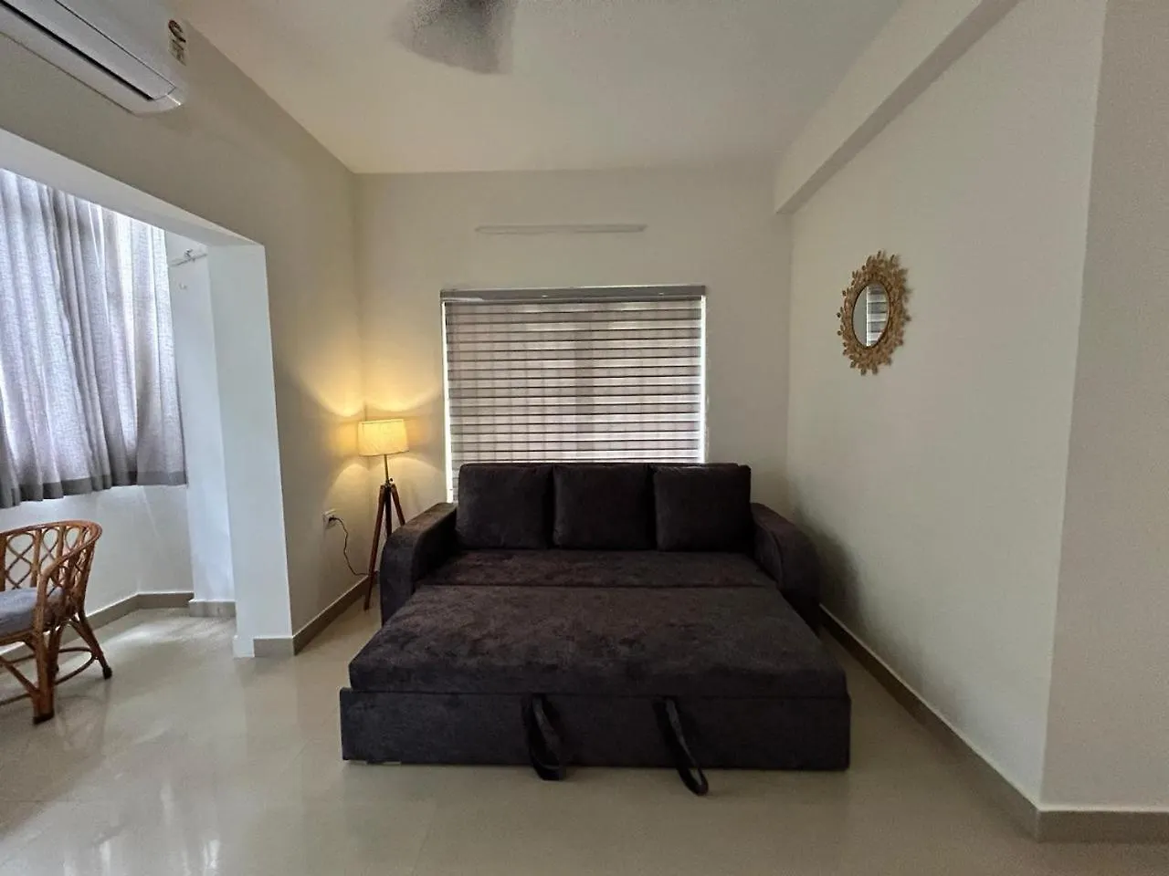 1 Bhk Fully Furnished - Soorya Madhavam Apartments - Flat No - C2 - Guruvayur, - 150M To North Nada - Family Only